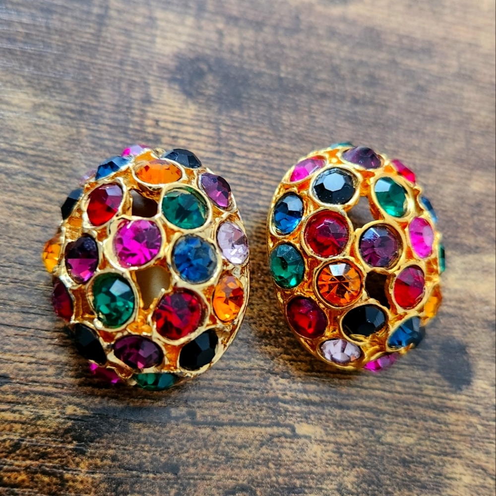 Vintage Blanca clip on earrings